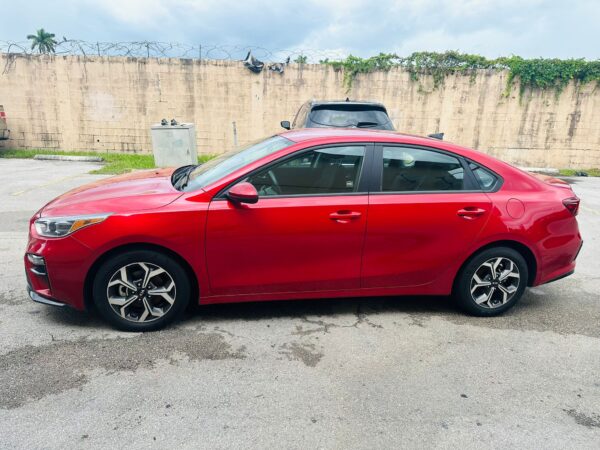 KIA FORTE 2021 - Imagen 5